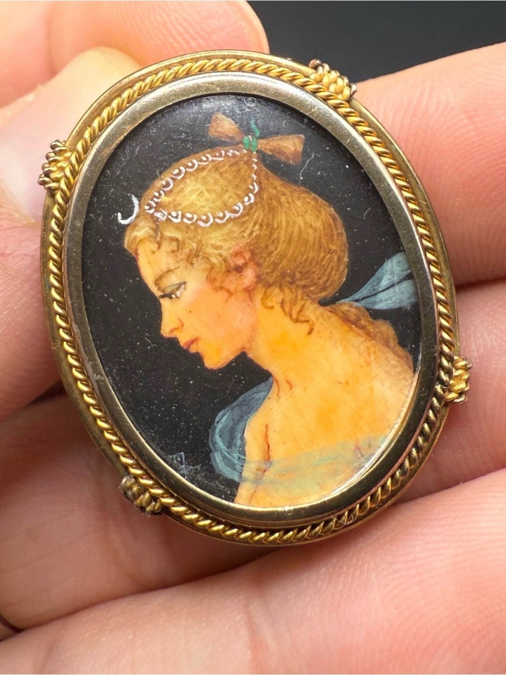 Small Hand-painted Italian portrait brooch or pendant in 800 silver